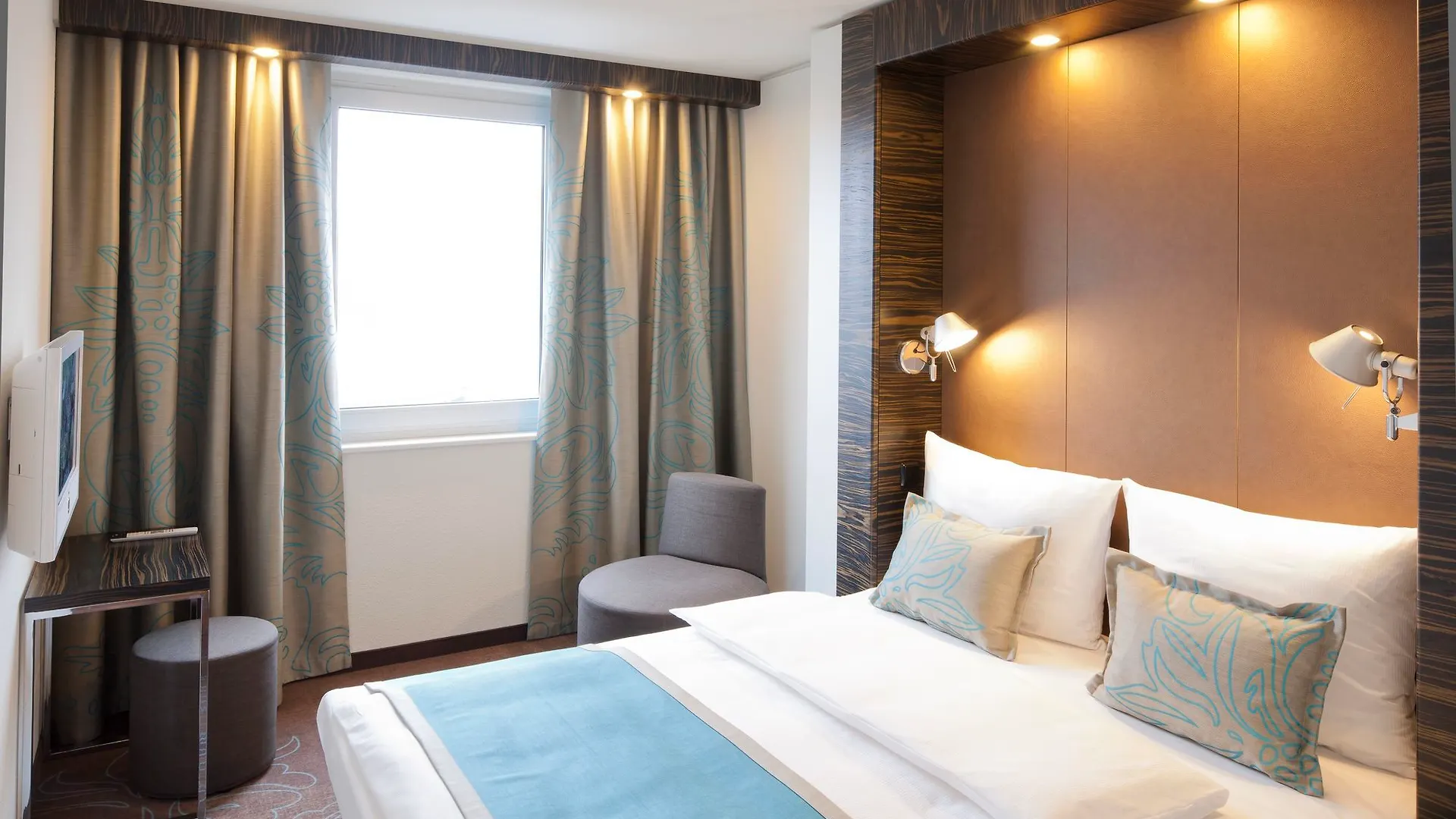 *** Hotel Motel One Berlin-Bellevue Deutschland