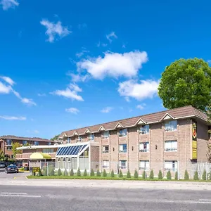 Hotel Super 8 By Wyndham East On **